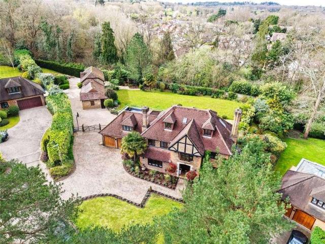 House for sale in Row Town, Surrey