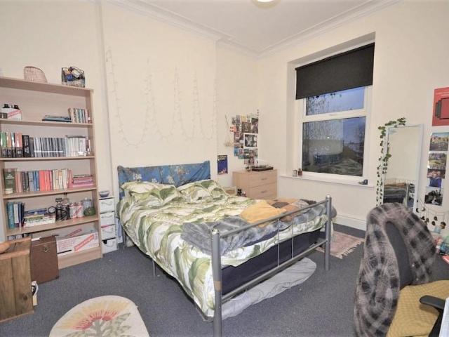 House for sale in Broomhill, South Yorkshire
