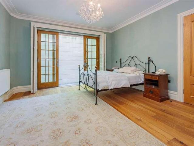 House for sale in Radlett, Hertfordshire