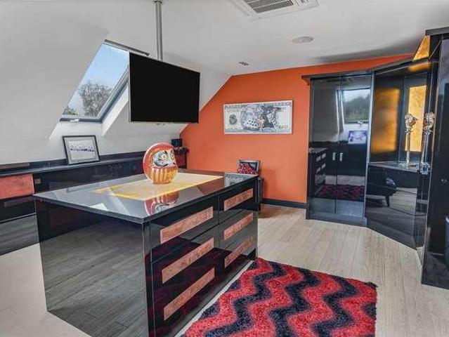 House for sale in Oldfield Brow, Trafford Park