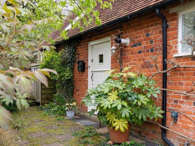 House for sale in Berrick Salome, Oxfordshire