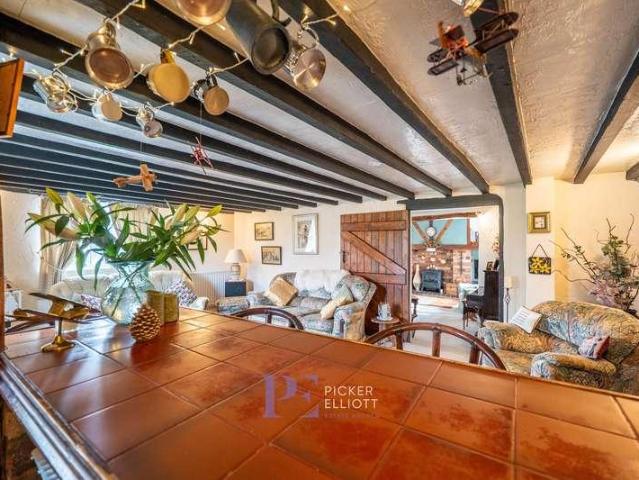 House for sale in Sutton Cheney, Barton