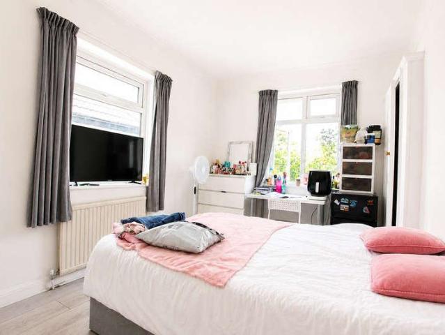 House for sale in Harlesden, Greater London