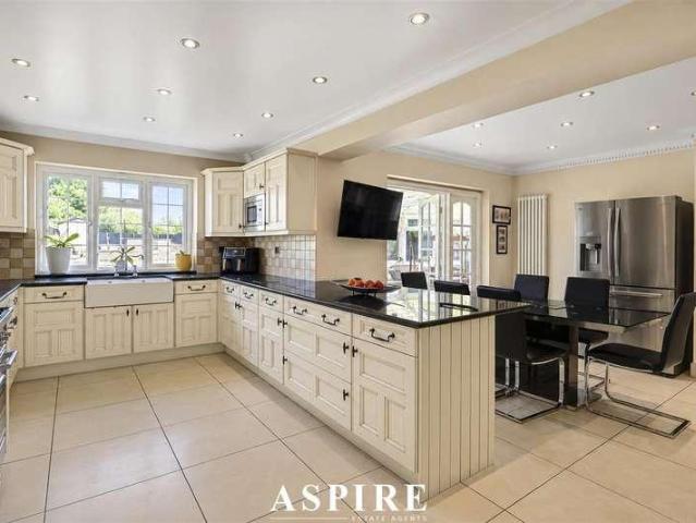 House for sale in Alton Barnes, Essex