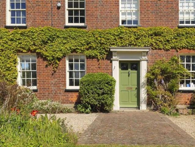 House for sale in Oad Street, Kent