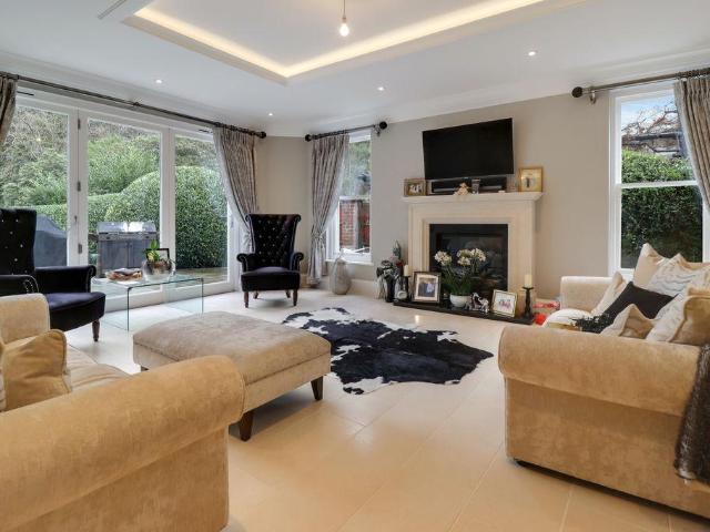House for sale in Winkfield