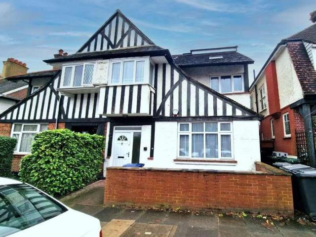 House for sale in Temple Fortune, Greater London