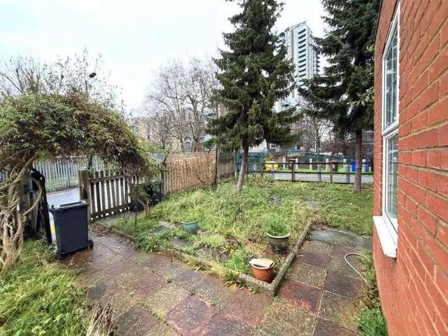 House for sale in Woodberry Down, Stoke Newington