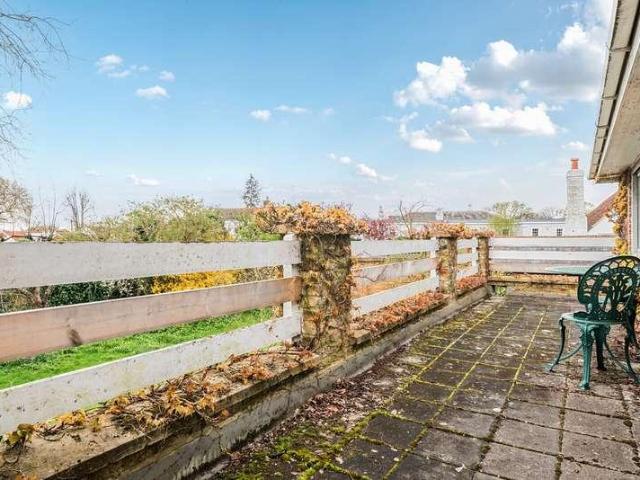 House for sale in Lower Halliford