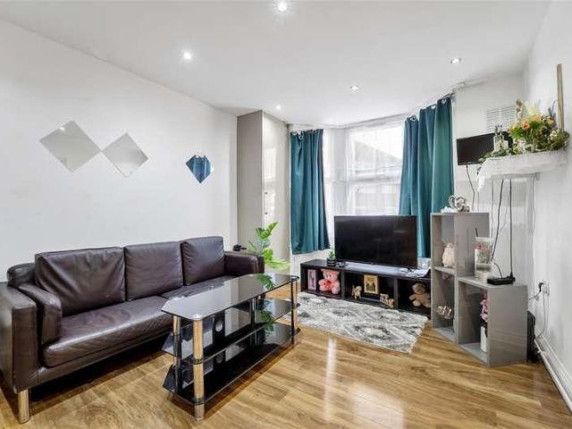 House for sale in London Borough of Hounslow, Greater London