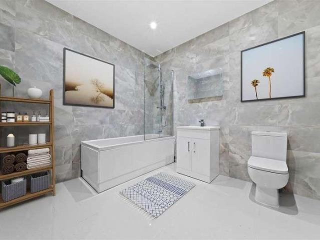 House for sale in London Borough of Croydon, Addiscombe