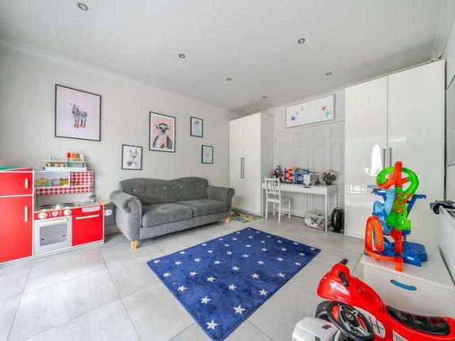 House for sale in Sheerwater, Woking