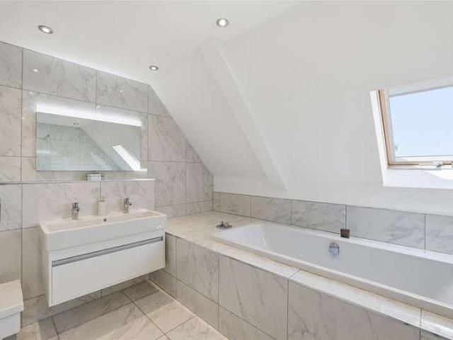 House for sale in Allostock