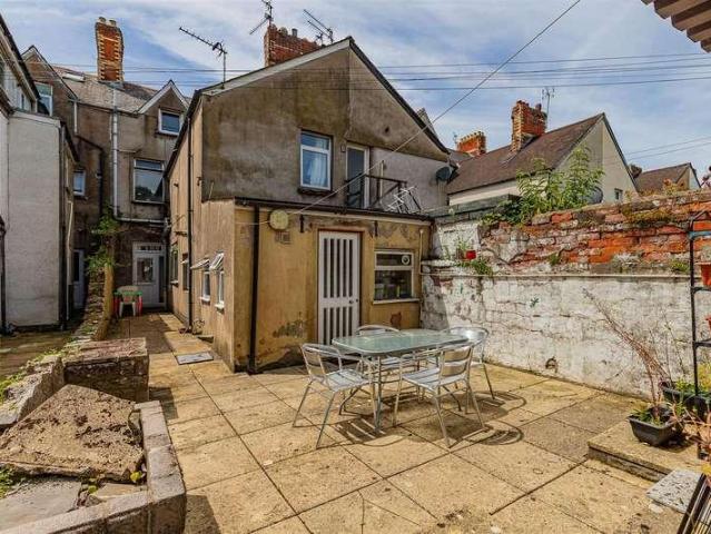 House for sale in Plasnewydd, Falcon Lodge