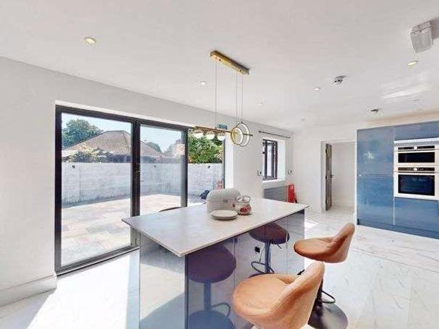 House for sale in Uxbridge, Gould's Green House for sale in Uxbridge, Gould's Green
