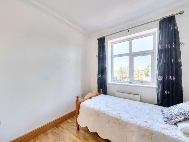 House for sale in Tolworth, Greater London