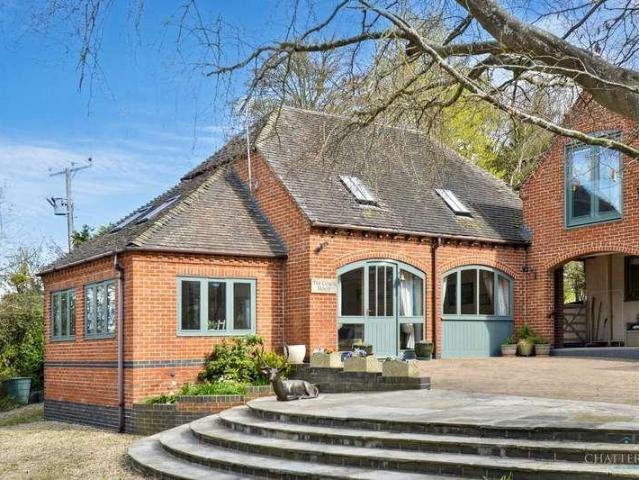 House for sale in Crookhill, Worcestershire