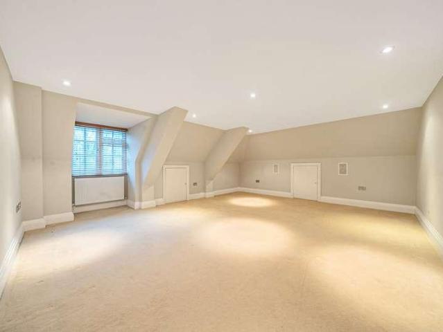 House for sale in Northwood, London Borough of Hillingdon
