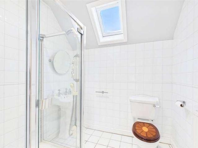 House for sale in Mindenhurst, Surrey Heath