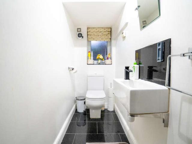 House for sale in Howden Clough, Batley