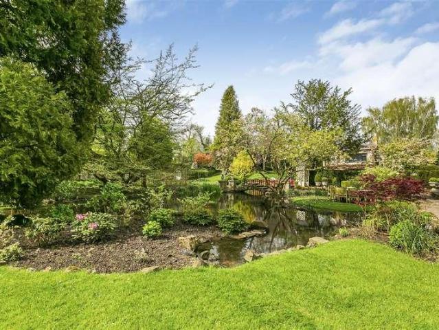 House for sale in Hunton Bridge, Three Rivers