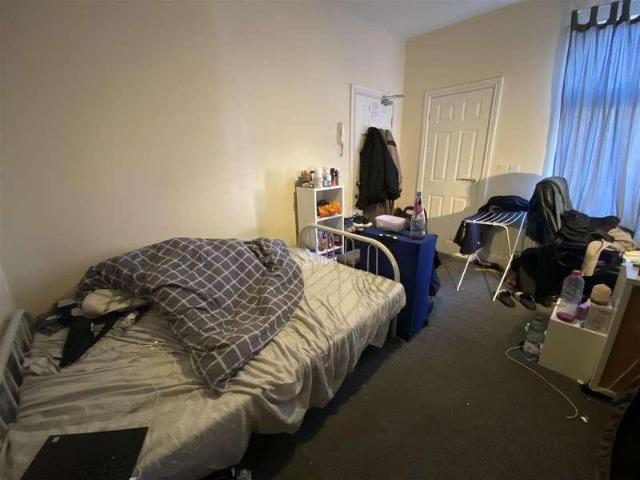 House for sale in Cheylesmore, West Midlands