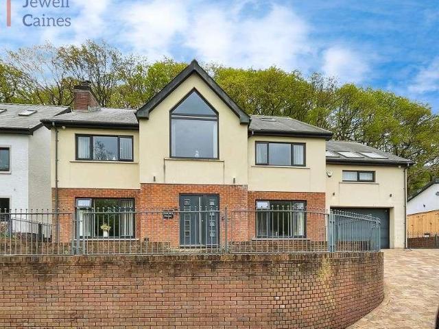 House for sale in Port Talbot, Cwmavon