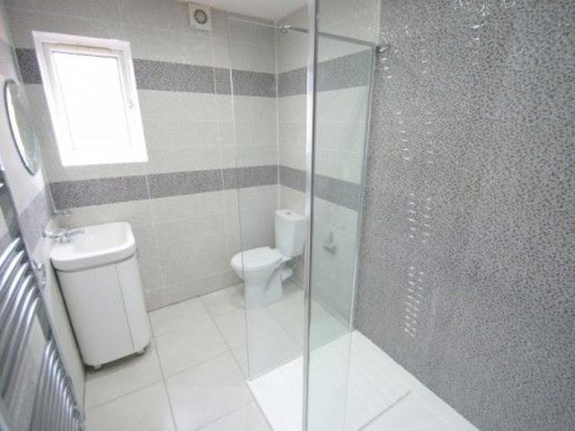 Room for rent in Burley, West Yorkshire