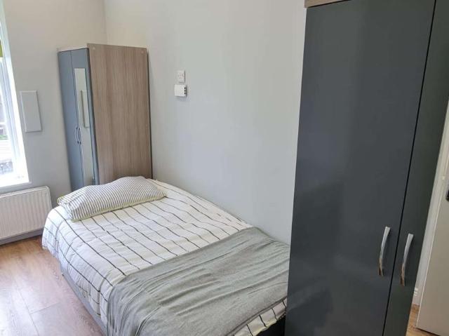 Apartment to rent in Bluebell, North Tipperary