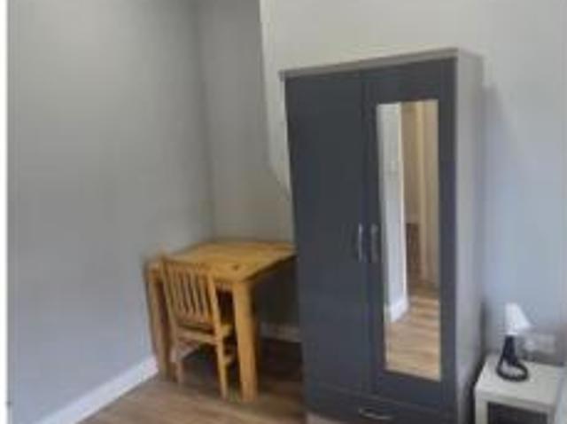 Apartment to rent in Bluebell, North Tipperary