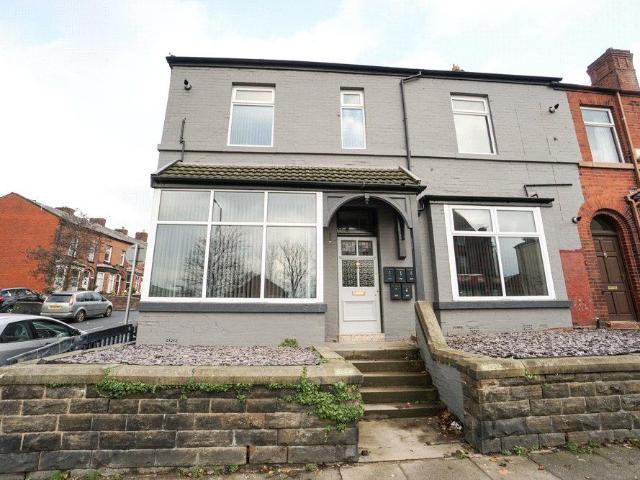 Flat for sale in Middlebrook, Lee Bank