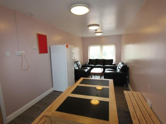 Apartment for rent in Sydenham, Green Close