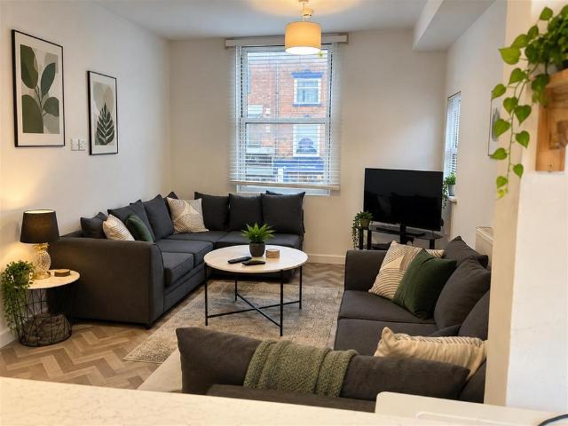Apartment for rent in The Park, City of Nottingham