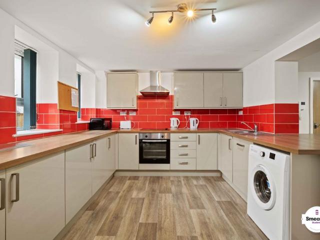 Flat for rent in Mount Wise