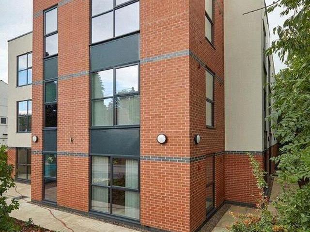 Flat for rent in Selly Oak, Isle Of Man