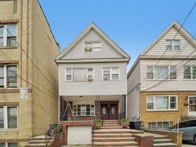 House for sale in Hudson, New Jersey