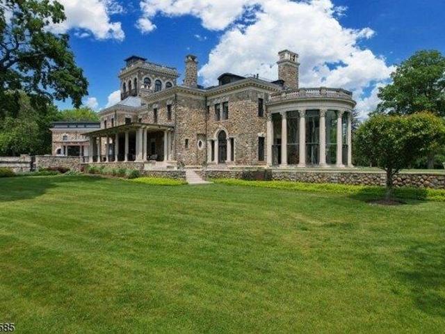 House for sale in Bernardsville, New Jersey
