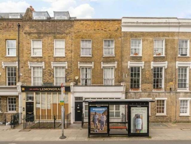 Apartment for sale in Kentish Town, Greater London