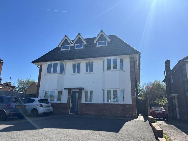Flat for sale in St Albans, Five Acres