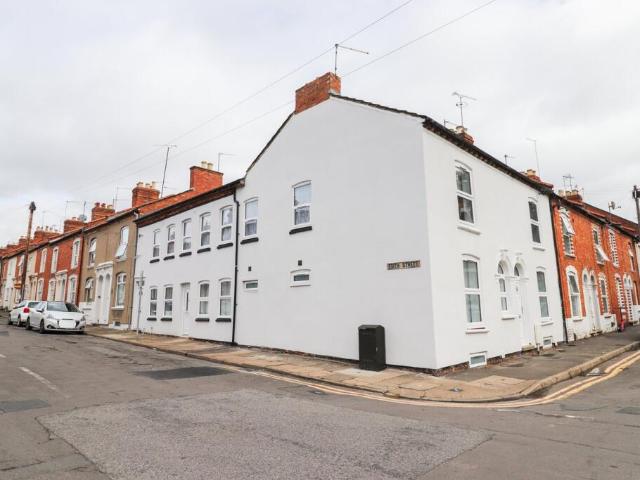 Apartment for sale in Northampton, Northamptonshire