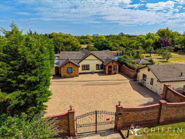 Bungalow for sale in Wickford