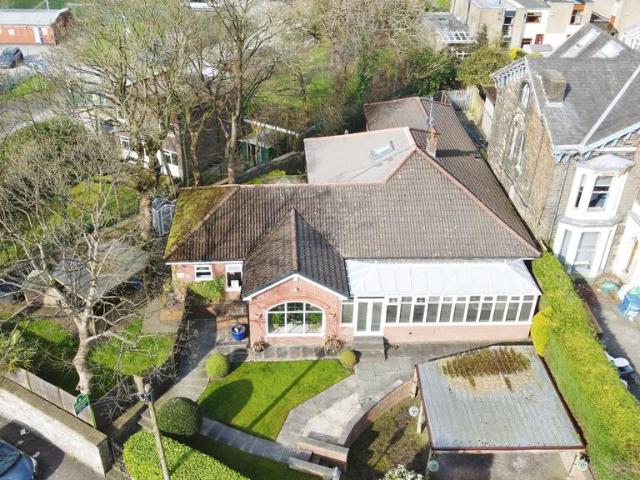Bungalow for sale in Shaw and Crompton, Pendock
