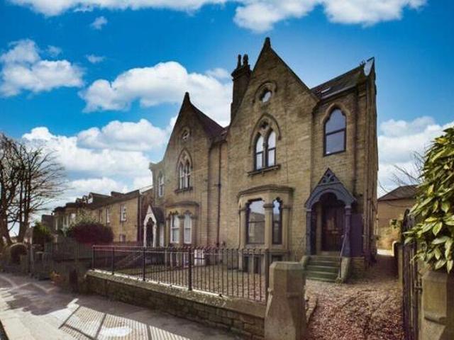 House for sale in Highfields, Huddersfield