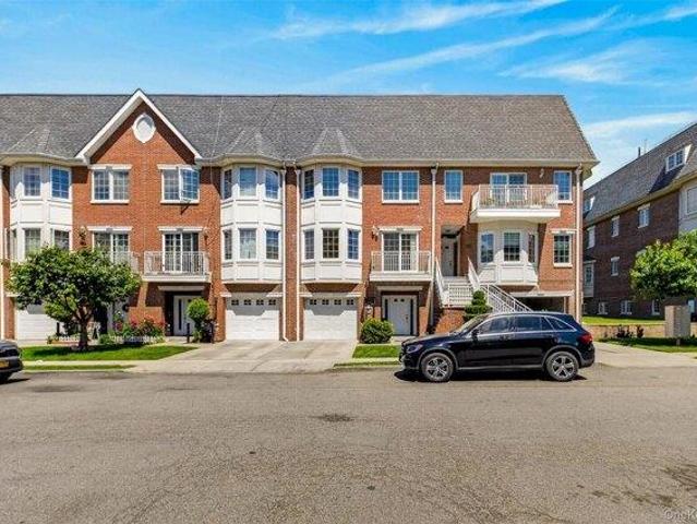 House for sale in Queens, Arverne