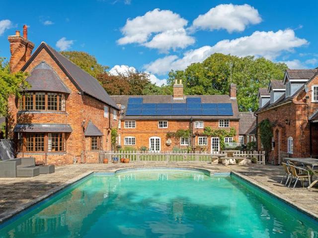 House for sale in New Bilton, Warwickshire