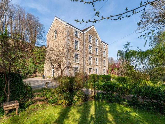 House for sale in Llanstadwell, Hazelbeach