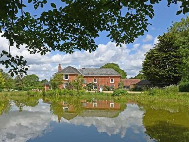 House for sale in Lyons, Greater London