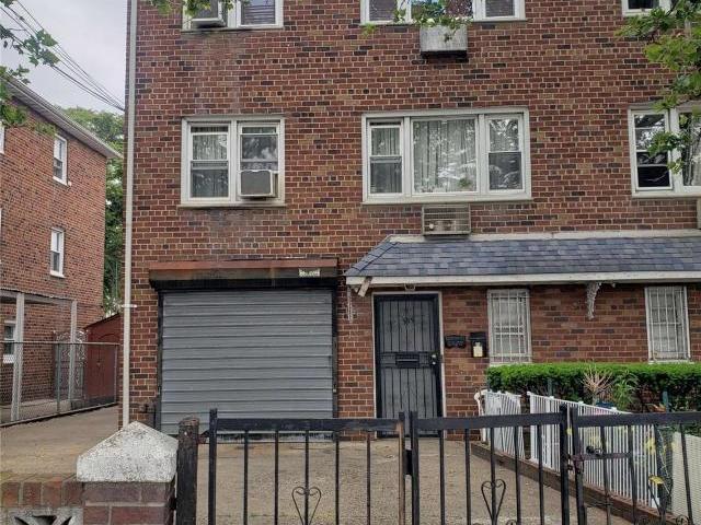 House for sale in Arverne, New York