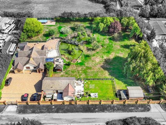 Bungalow for sale in Wickford