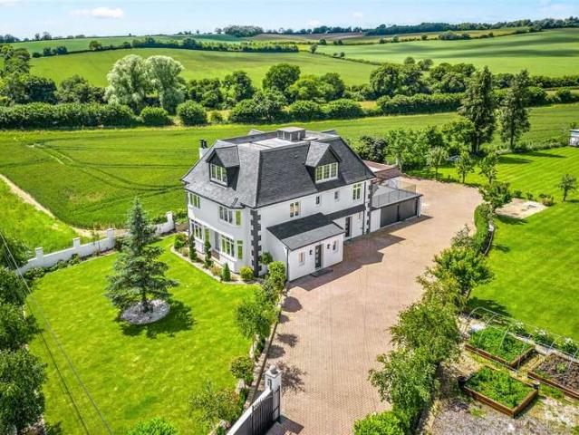 Farm for sale in King's Walden, Hertfordshire